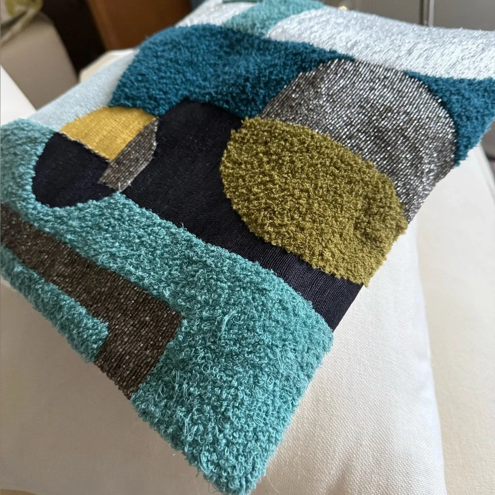 WEST ELM Handcrafted embroidered beaded metallic Pillow Cover 18in x18in